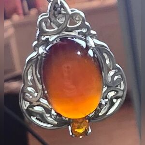 CABACHON GARNET AND CITRON SET IN 925 STERLING SILVER ON A 18 IN 925 BOX CHAIN